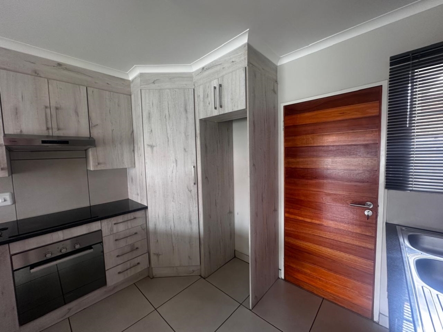 To Let 2 Bedroom Property for Rent in Ngwenya River Estate North West